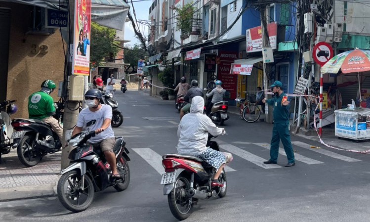 Chiến sĩ “sao vuông” trên tuyến đầu chống dịch